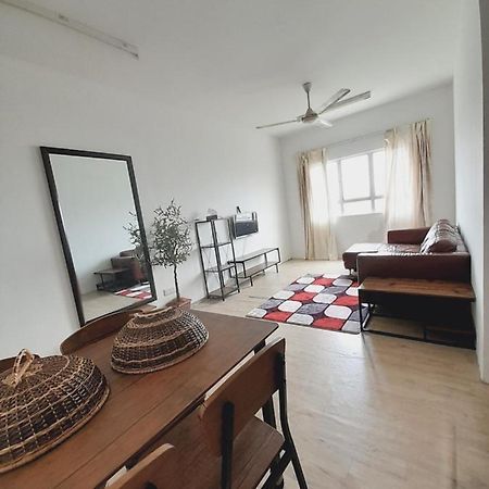 Adinda Homestay Kuala Terengganu Esterno foto
