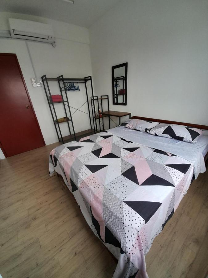 Adinda Homestay Kuala Terengganu Esterno foto