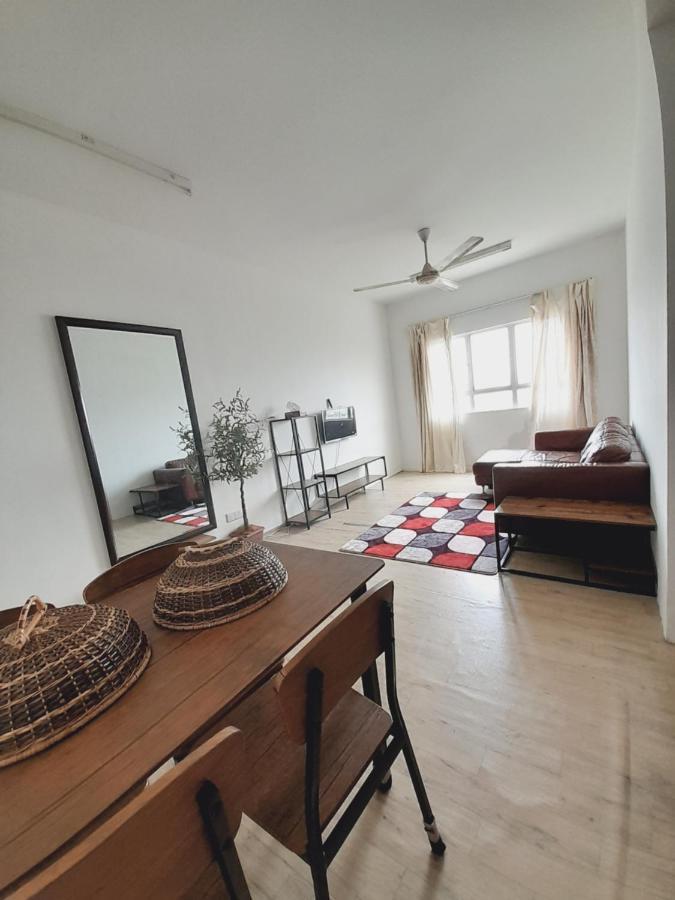 Adinda Homestay Kuala Terengganu Esterno foto